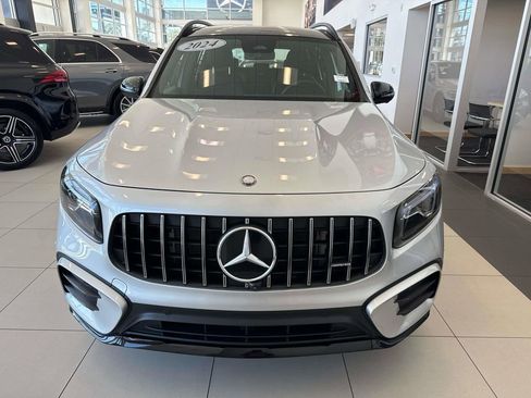Used 2024 Mercedes-Benz GLB 35 AMG 4MATIC image 2