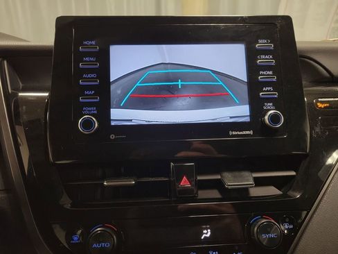 Used 2023 Toyota Camry SE image 17