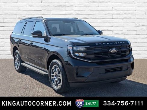 New 2026 Ford Expedition Active RWD image 3