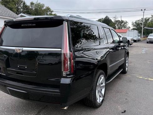 Used 2016 Cadillac Escalade ESV Luxury AWD/4WD image 3