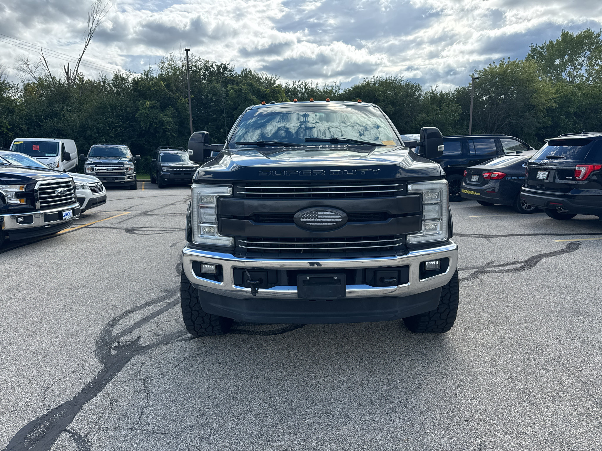 Used 2017 Ford F250 Lariat w/ FX4 Off-Road Package AWD/4WD image 2