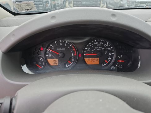 Used 2019 Nissan Frontier SV AWD/4WD image 18