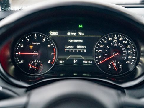 Used 2021 Kia Stinger GT2 image 14