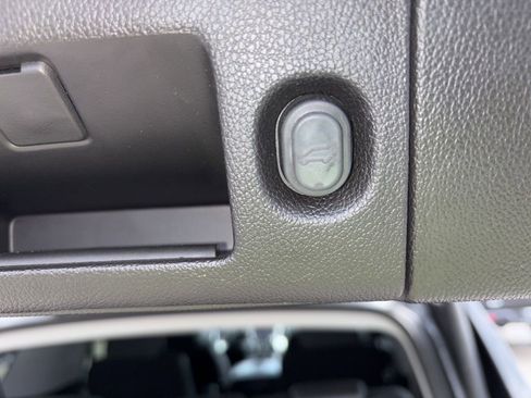 Used 2016 GMC Yukon SLT w/ Open Road Package image 34