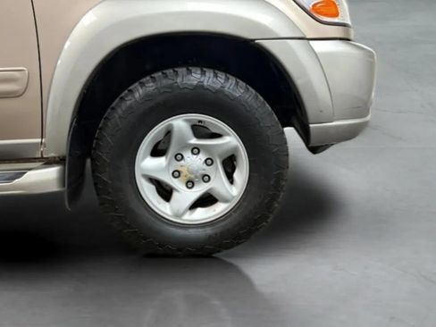 Used 2002 Toyota Sequoia SR5 AWD/4WD image 24