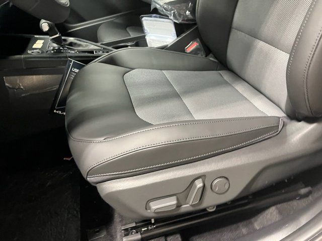 Used 2025 Kia Niro EX Touring FWD image 10