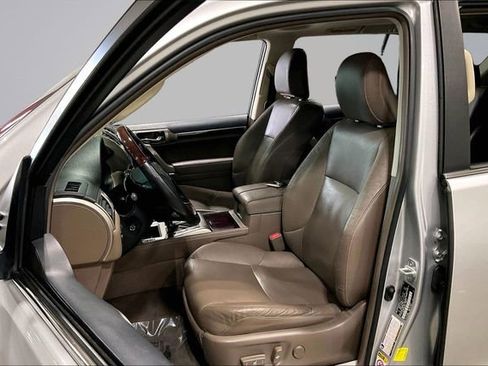 Used 2018 Lexus GX 460 Premium AWD/4WD image 27