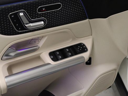 Certified 2025 Mercedes-Benz GLA 250 4MATIC image 22