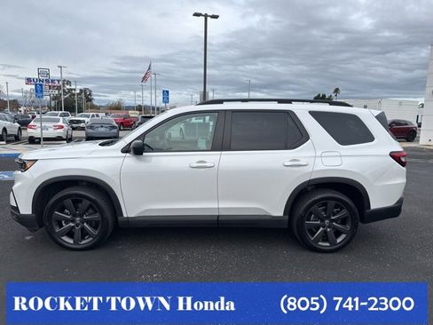 Used 2024 Honda Pilot Sport image 8