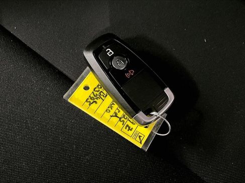 Used 2025 Ford Bronco 2-Door AWD/4WD image 6