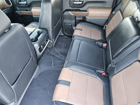 Used 2021 Chevrolet Silverado 2500 High Country w/ Safety Package II image 32