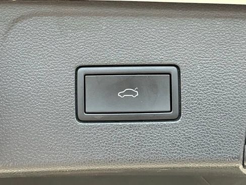 Used 2024 Volkswagen Atlas SE AWD/4WD image 20