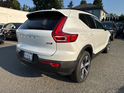 Used 2023 Volvo XC40 B5 Ultimate w/ Climate Package AWD/4WD image 4