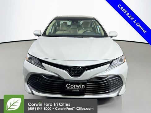 Used 2019 Toyota Camry XLE image 4