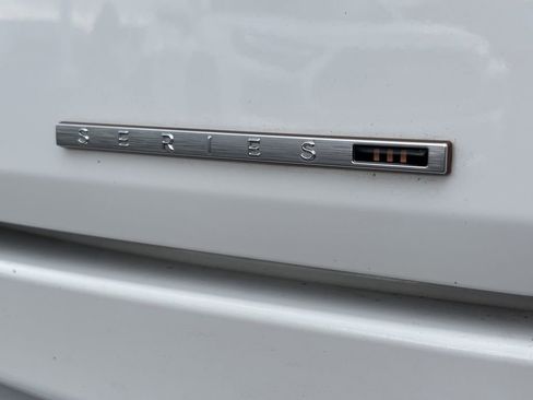 Used 2024 Jeep Grand Wagoneer L Series III AWD/4WD image 11