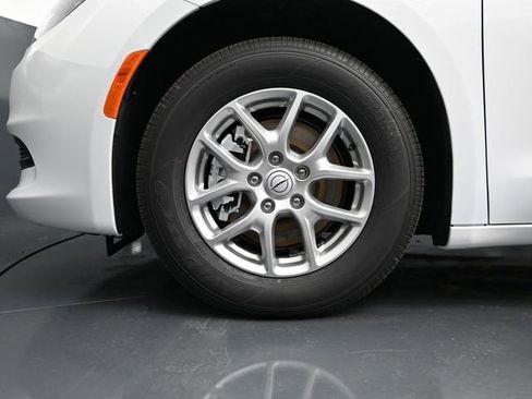 New 2026 Chrysler Voyager LX FWD image 20