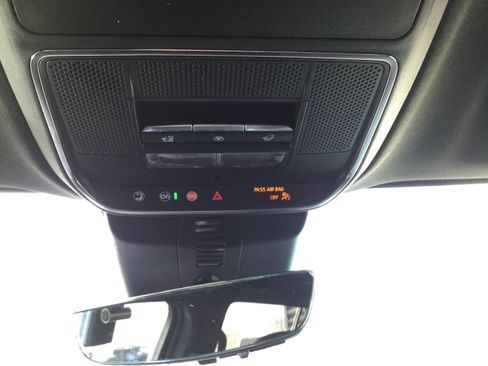 Used 2024 GMC Acadia Denali w/ Super Cruise Package image 12