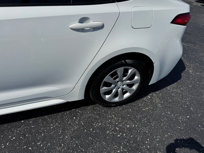 Used 2020 Toyota Corolla LE FWD image 8