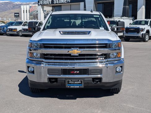 Used 2018 Chevrolet Silverado 3500 LT w/ LT Convenience Package image 8