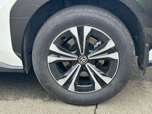 Used 2025 Toyota bZ4X FWD image 4
