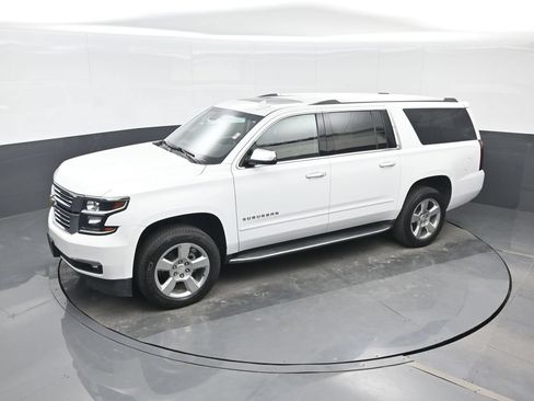 Used 2018 Chevrolet Suburban Premier RWD image 17