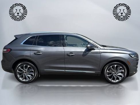 Used 2022 Lincoln Nautilus Reserve w/ Luxury Package AWD/4WD image 5