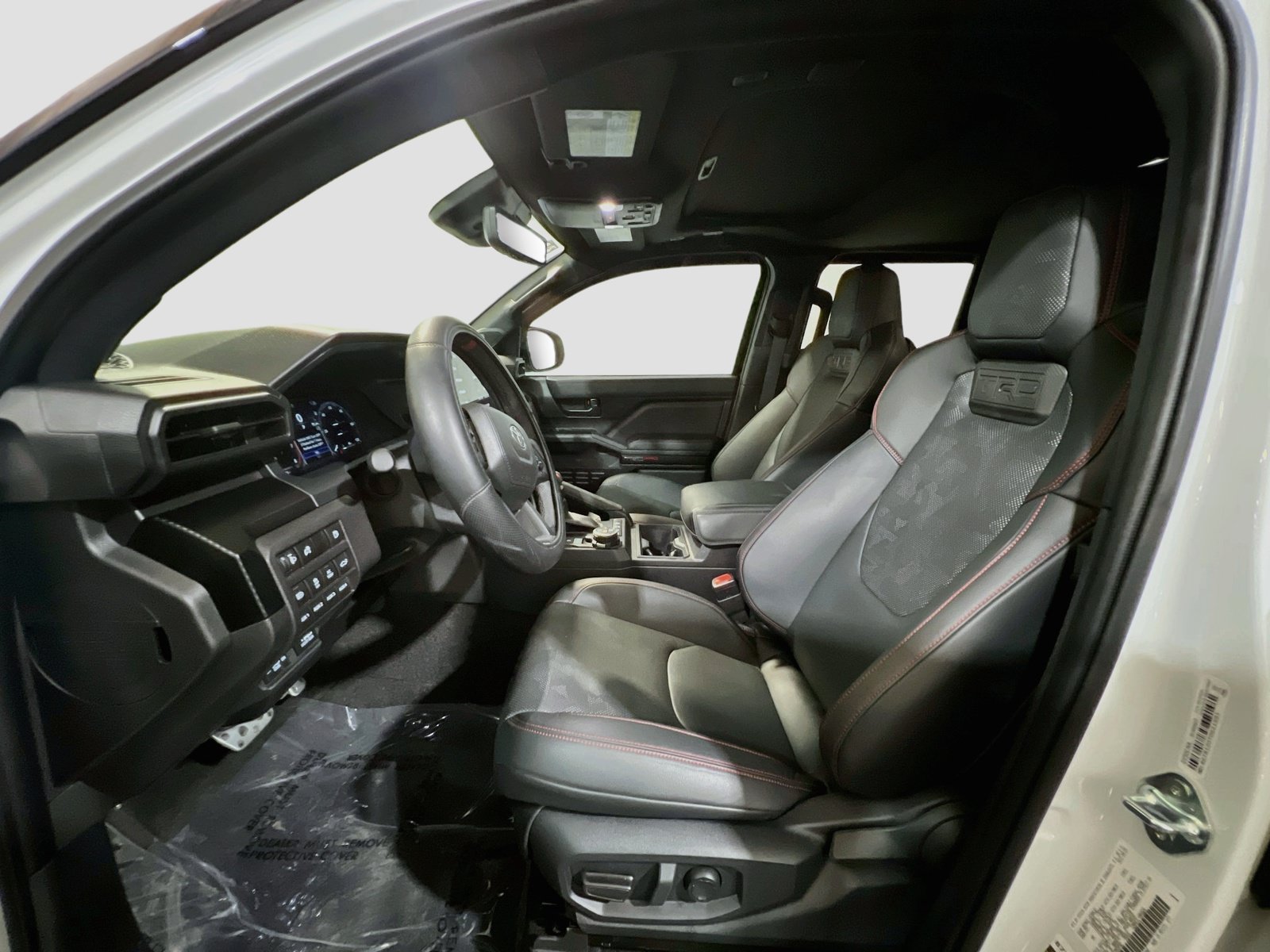 Used 2025 Toyota Tacoma TRD Pro AWD/4WD image 15