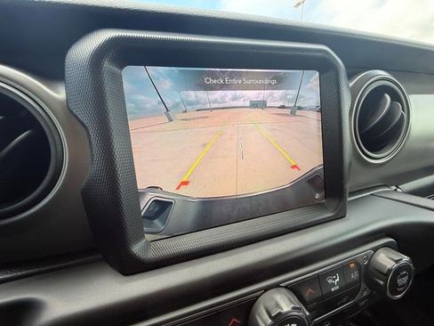 Used 2022 Jeep Gladiator Sport AWD/4WD image 21