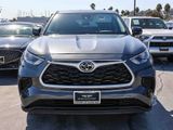 Used 2023 Toyota Highlander L image 2