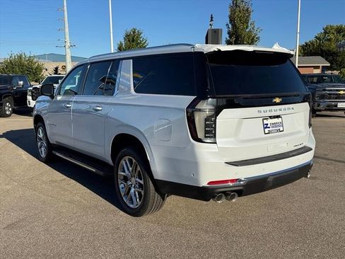 New 2026 Chevrolet Suburban Premier image 4