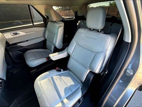 Certified 2025 Ford Explorer Active w/ Active Comfort Package AWD/4WD image 20