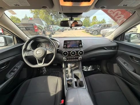 Used 2025 Nissan Sentra S FWD image 15