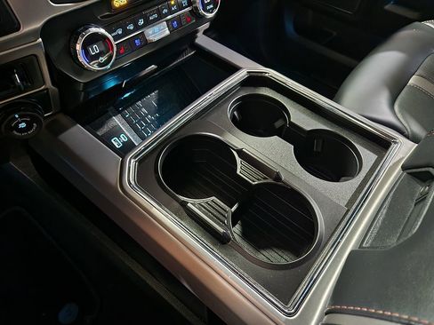 Used 2022 Ford F350 Platinum image 41