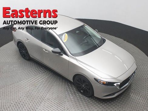 Used 2024 MAZDA MAZDA3 s FWD image 3