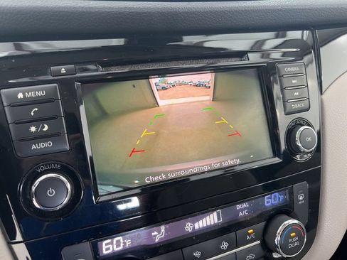 Used 2019 Nissan Rogue Sport SV FWD image 14