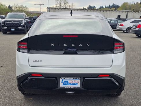 New 2026 Nissan Leaf SV+ w/ Floor Mat Package (SV+) FWD image 12