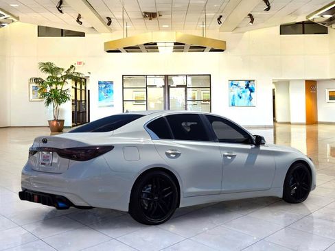 Used 2018 INFINITI Q50 Luxe w/ Essential Package (3.0T Luxe) RWD image 5