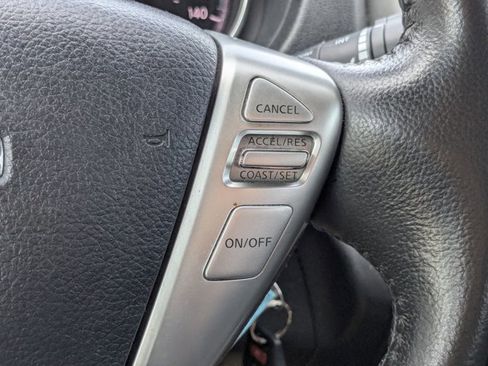 Used 2017 Nissan Versa SV w/ SV Special Edition Package image 5