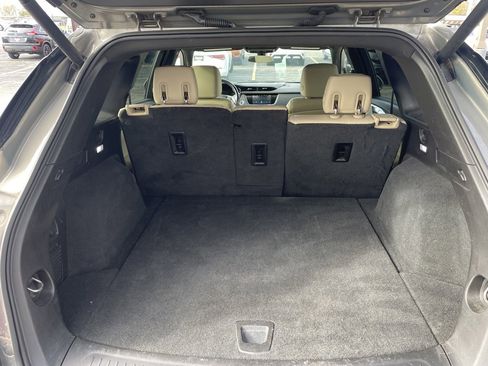Used 2019 Cadillac XT5 Base image 16