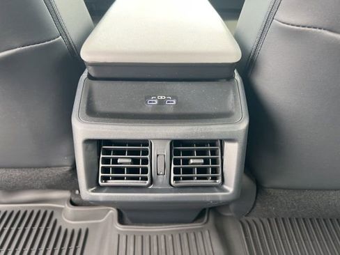 New 2026 Subaru Solterra Premium image 9