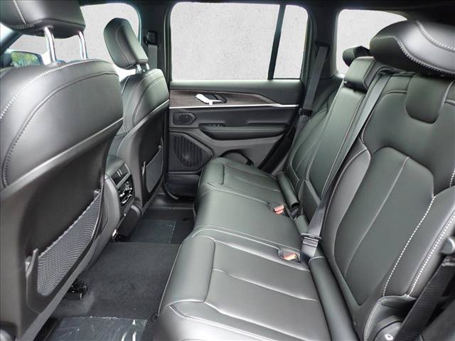 New 2027 Jeep Grand Cherokee Limited w/ Limited Altitude Package AWD/4WD image 9