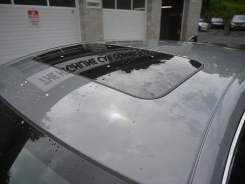 Used 2024 Honda Accord Sport image 9