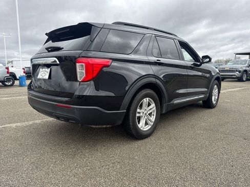 Used 2021 Ford Explorer XLT image 7