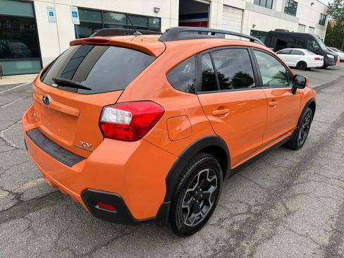 Used 2014 Subaru Crosstrek 2.0i Premium w/ Moonroof Package AWD/4WD image 4