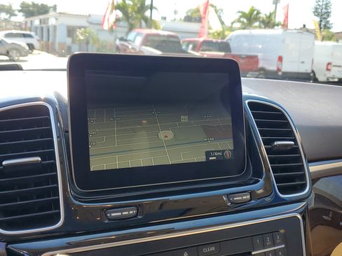 Used 2018 Mercedes-Benz GLE 350 image 24