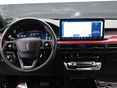 Used 2023 Lincoln Corsair Reserve AWD/4WD image 14