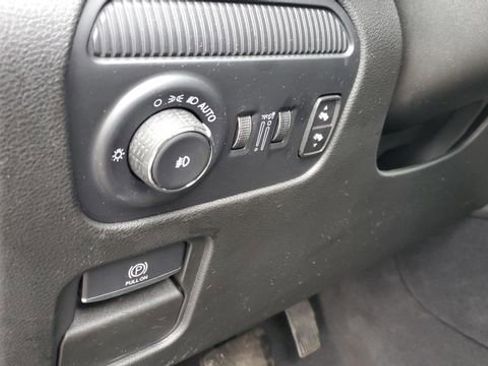 Certified 2024 Jeep Wagoneer Series II w/ Convenience Group I image 13