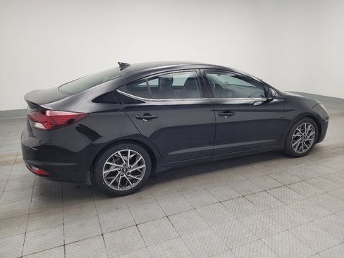 Used 2020 Hyundai Elantra Limited w/ Cargo Package (C1) FWD image 10