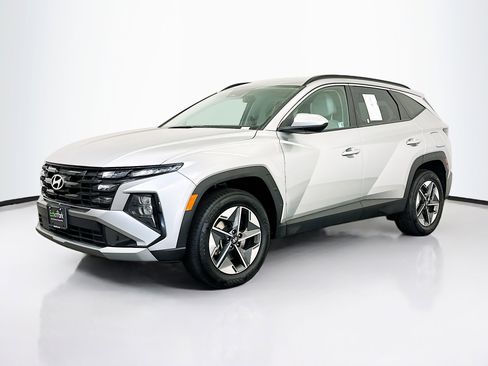 Used 2025 Hyundai Tucson SEL AWD/4WD image 3