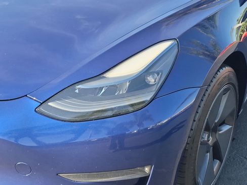 Used 2021 Tesla Model 3 Standard Range Plus RWD image 6